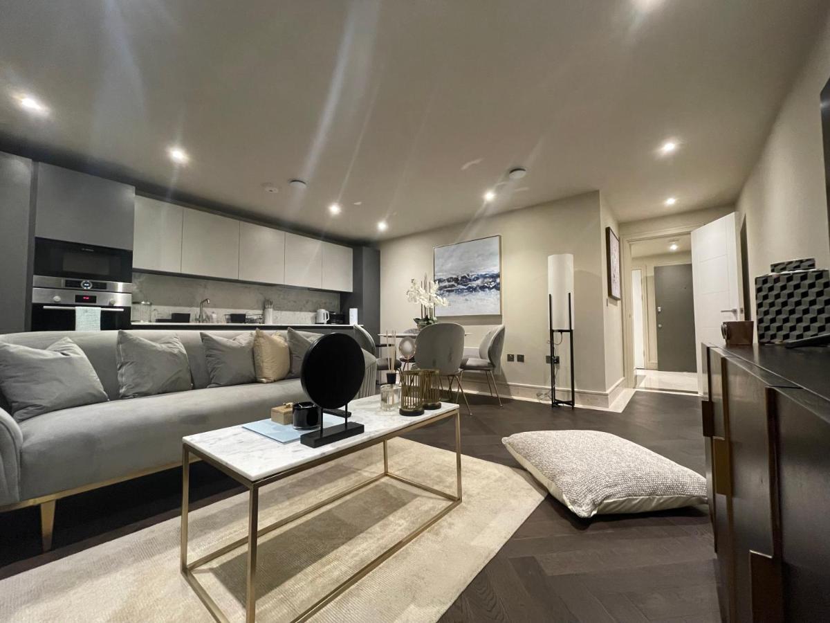 Sophisticated 1Br, 1 Ba Chigwell Designer Flat Chcl F2 아파트 외부 사진